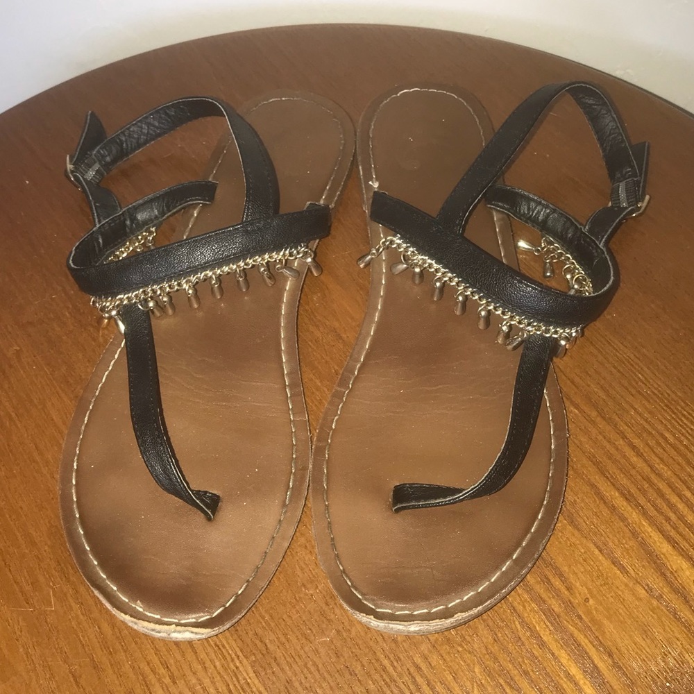 Black thong sandals